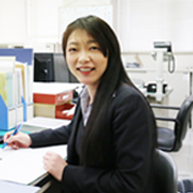 管理職 総務部経理課 緒方 こず恵